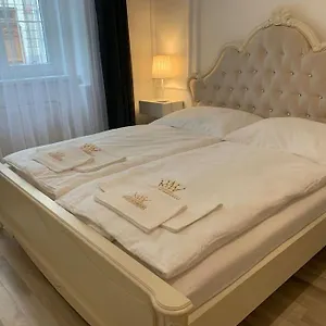 Helen Homestay Vysehrad Apartmán